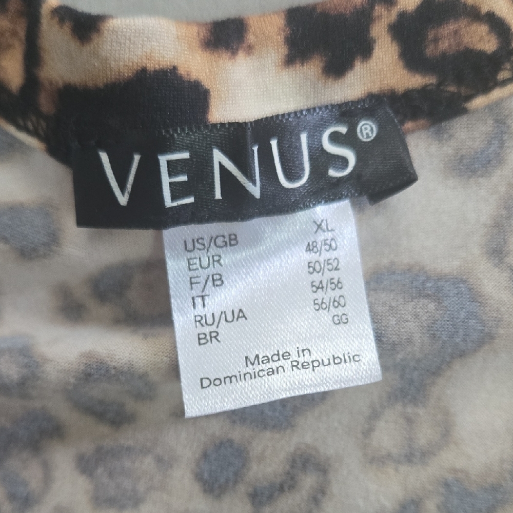 Leopard Print Cold Shoulder Top - Picture 3 of 4